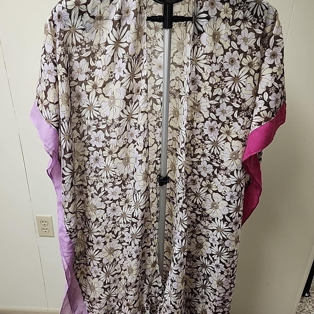 Steve Madden‎ sheer floral kimono cover up Printed Short Sleeve, swim shirt, top